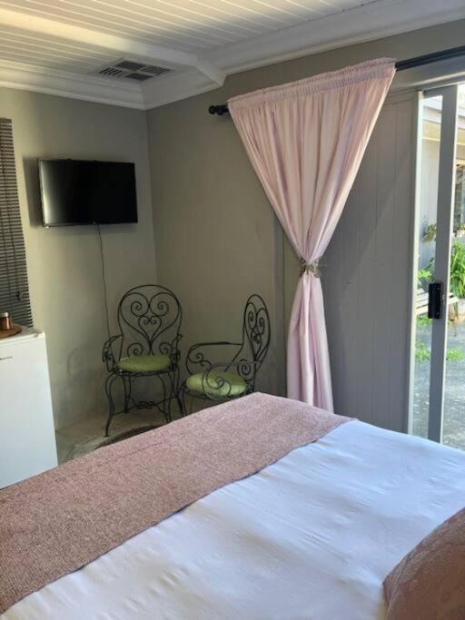 Stellies Accommodation - Room 2 เคทมานสโฮป ภายนอก รูปภาพ