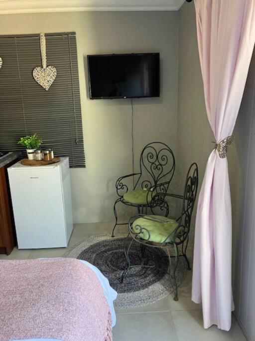 Stellies Accommodation - Room 2 เคทมานสโฮป ภายนอก รูปภาพ