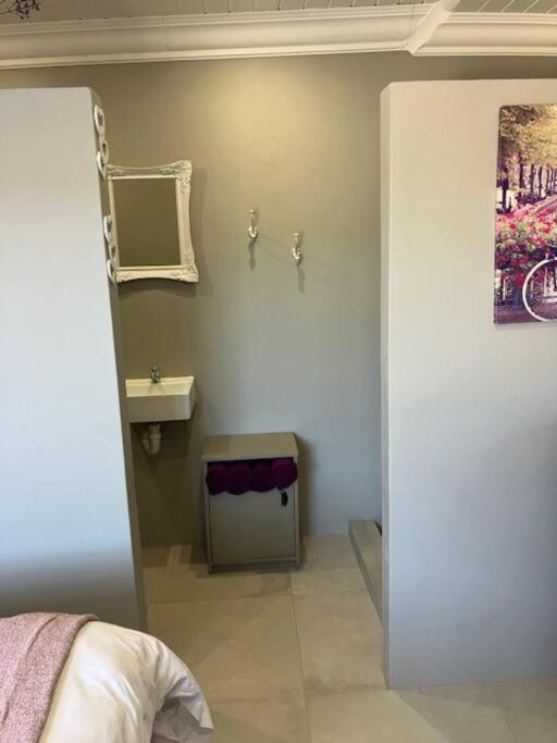 Stellies Accommodation - Room 2 เคทมานสโฮป ภายนอก รูปภาพ