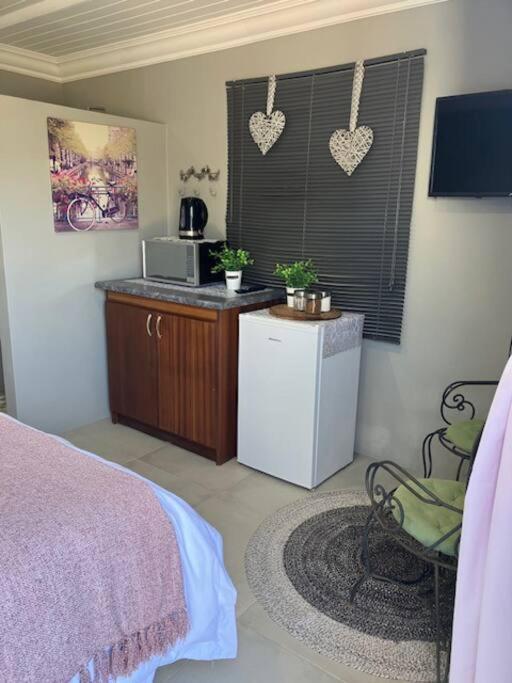 Stellies Accommodation - Room 2 เคทมานสโฮป ภายนอก รูปภาพ
